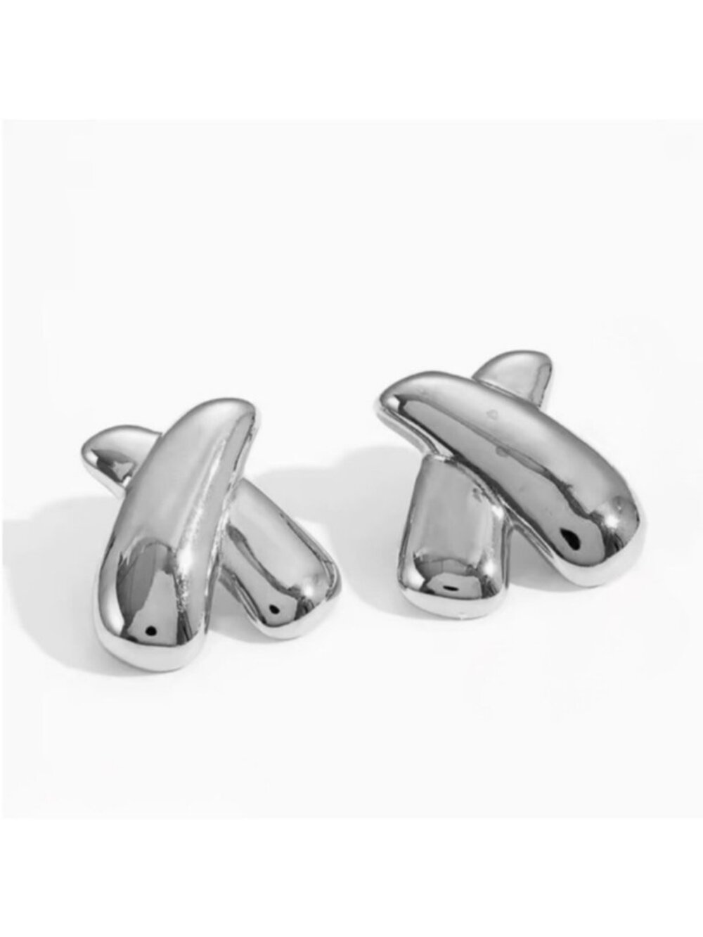 New! Classic Trendy Silver Tower Earrings (2002) NWOT